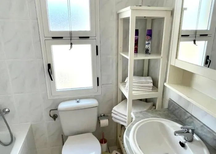 Iwona Mit Meerblick By Interhome