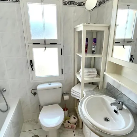 Iwona Mit Meerblick By Interhome